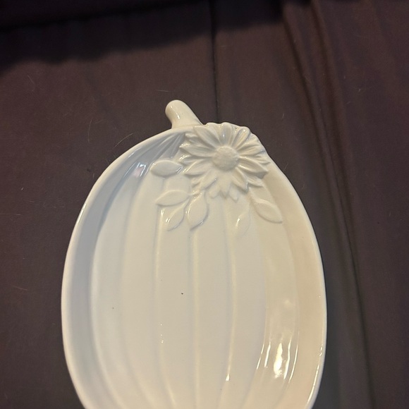 Rare White Pumpkin Ceramic dish - Picture 2 of 7